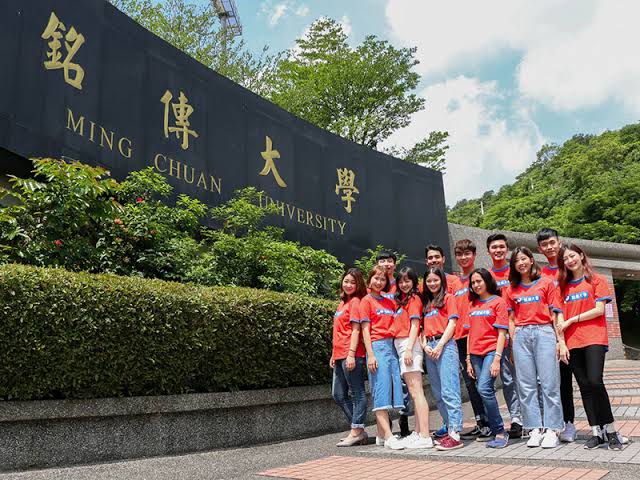 Sinh viên Quốc tế Đại học Minh Truyền