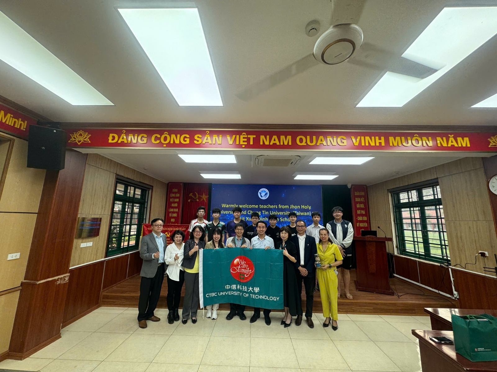 Hệ sinh thái giáo dục của Viện Khoa học Giáo dục Toàn cầu