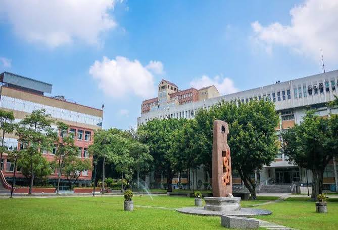 Đại học Phùng Giáp (FCU): Lộ trình 2+2 chuyển tiếp 4 trường đại học hàng đầu Úc